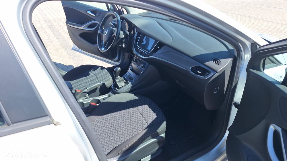 Opel Astra 1.4 T Enjoy - 10