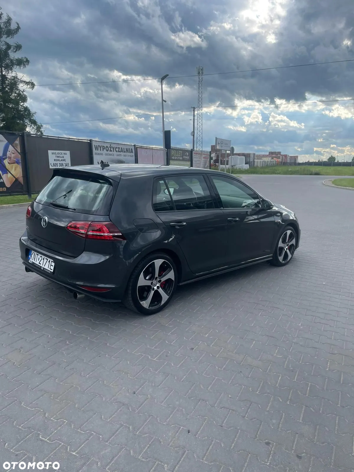 Volkswagen Golf VIII 2.0 TSI GTI DSG - 17