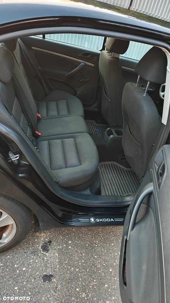 Skoda Octavia 1.6 Classic - 10