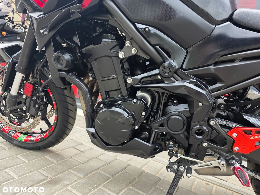 Kawasaki Z 900 - 21