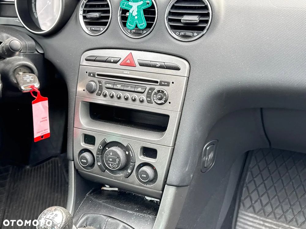 Peugeot 308 1.6 HDI kod silnika 9H2 Kod lakieru KTVD - 13