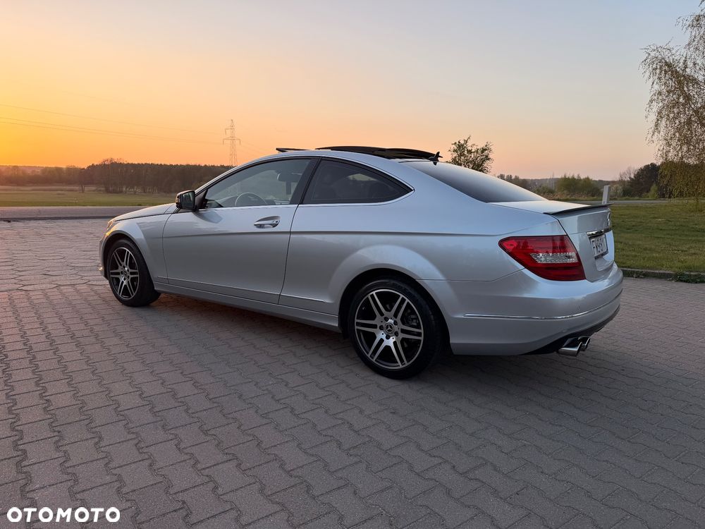 Mercedes-Benz Klasa C 180 (BlueEFFICIENCY) - 12