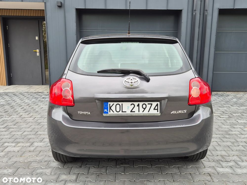 Toyota Auris 1.4 VVT-i Terra - 33