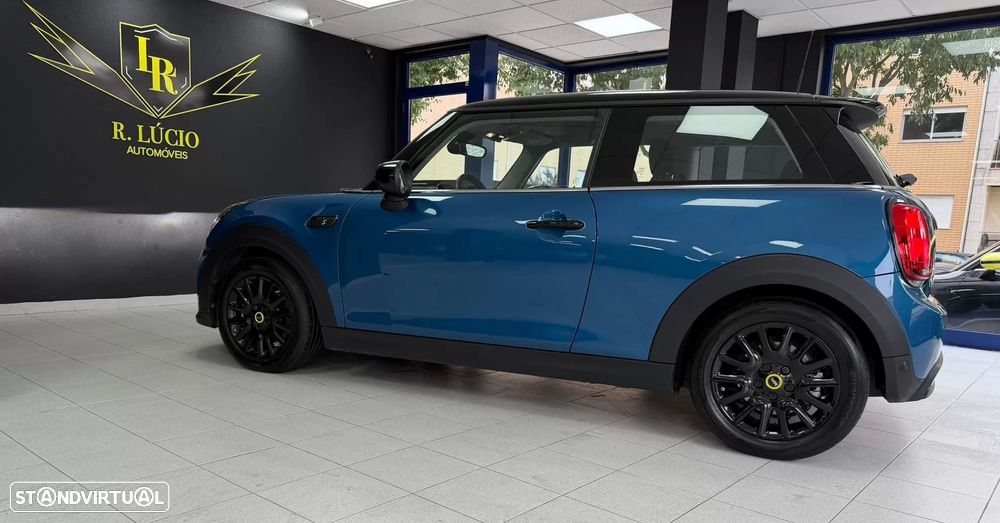 MINI 3 Portas Cooper SE Premium Essential - 24