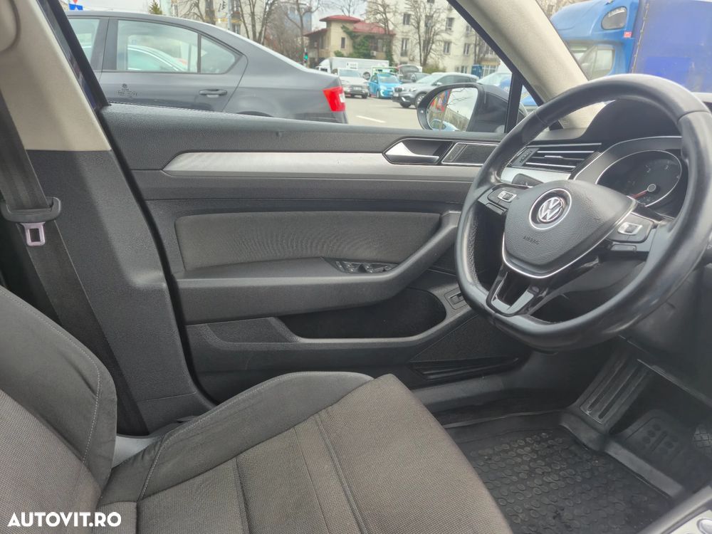 Volkswagen Passat 1.6 TDI (BlueMotion Technology) DSG Comfortline - 26