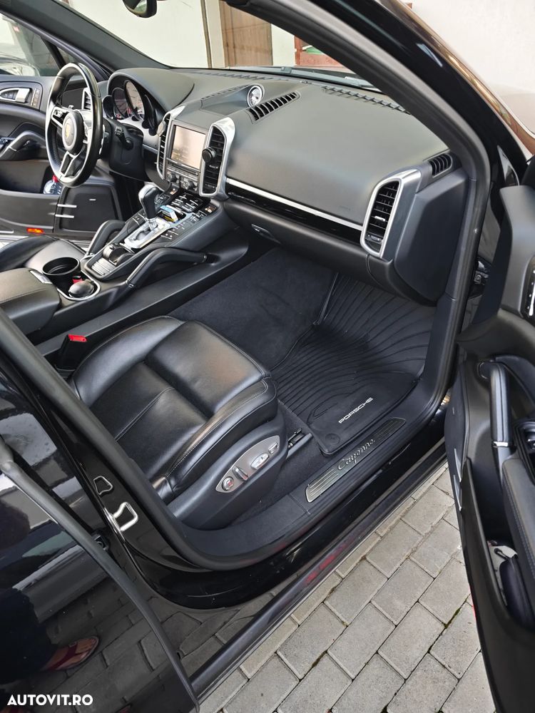 Porsche Cayenne Platinum Edition - 4