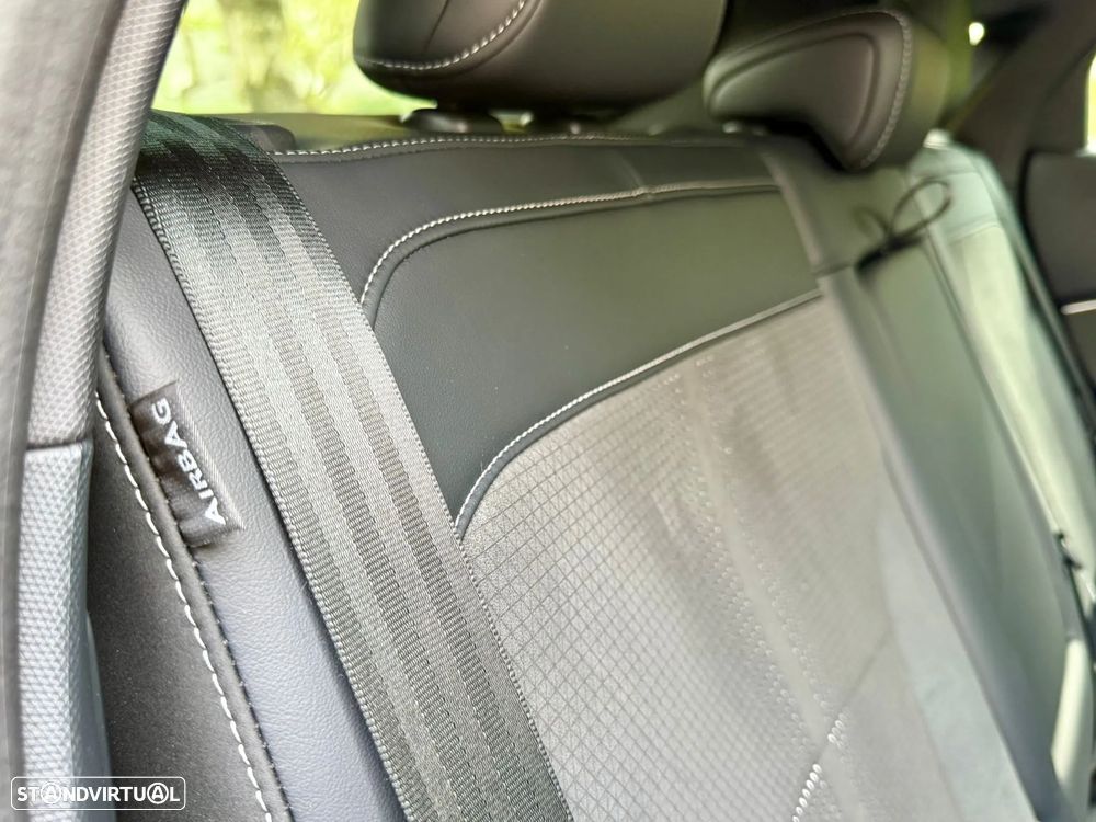 Ford Mustang Mach-E AWD GT - 18