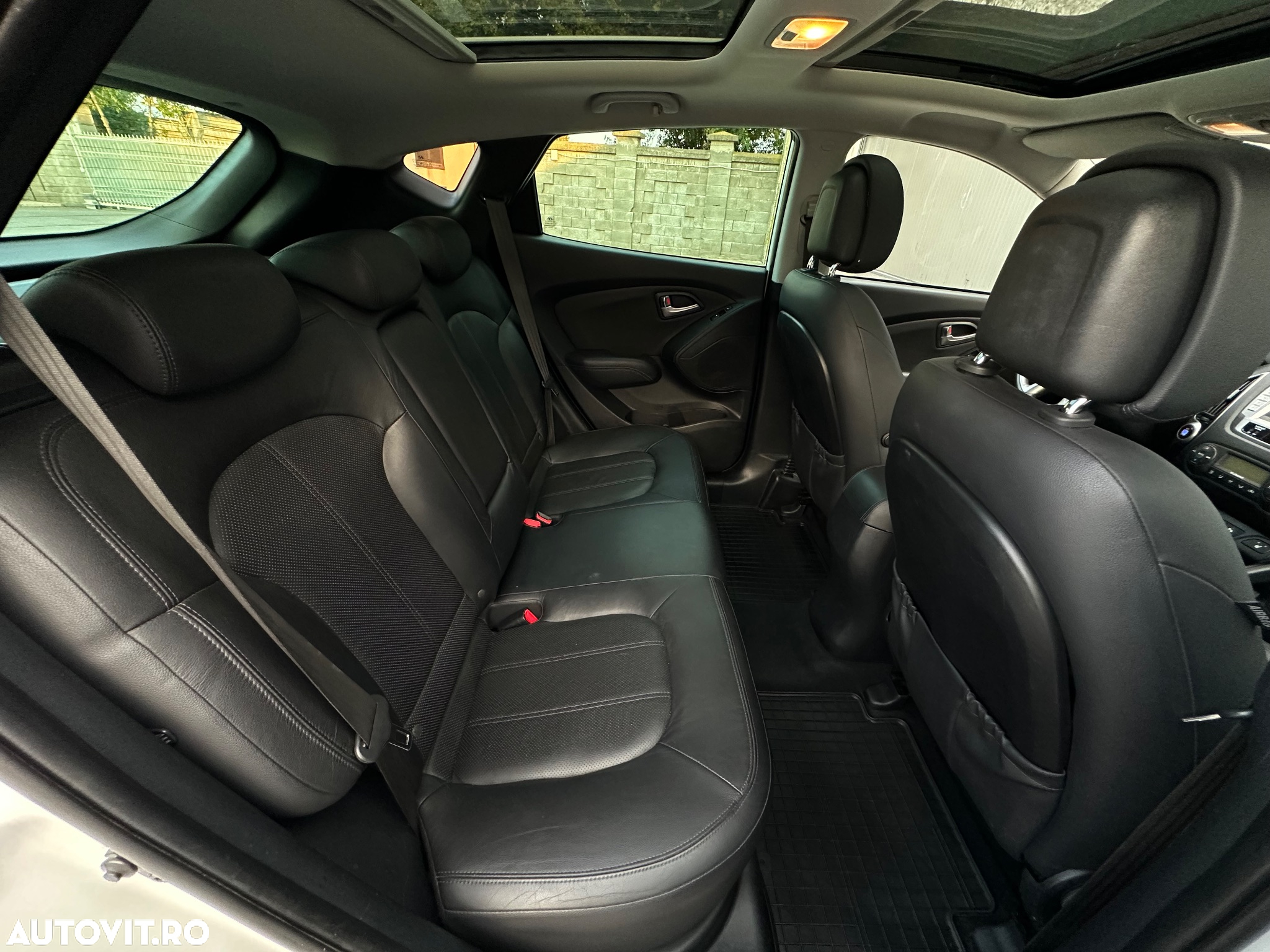 Hyundai ix35 2.0 CRDI 4WD Premium - 8