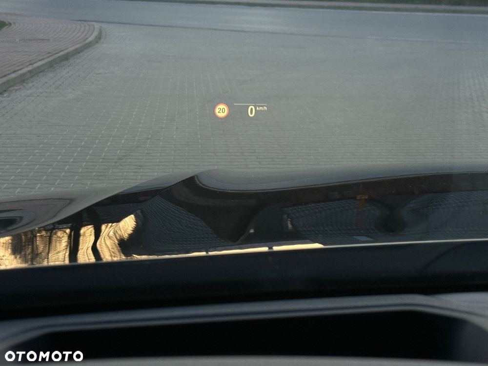 BMW Seria 7 730Ld xDrive mHEV - 33