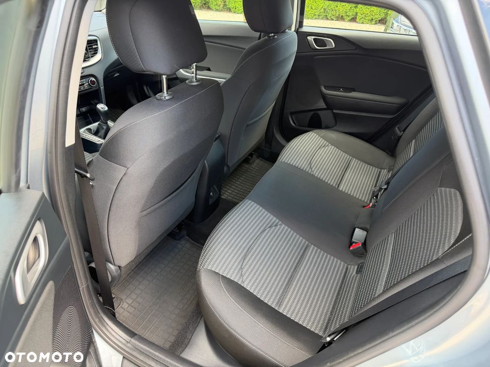 Kia Ceed 1.5 T-GDI M - 6