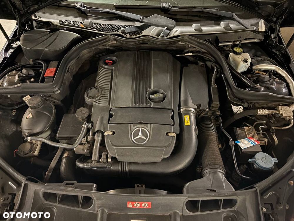 Mercedes-Benz Klasa C 180 CGI BlueEff Avantgarde - 14