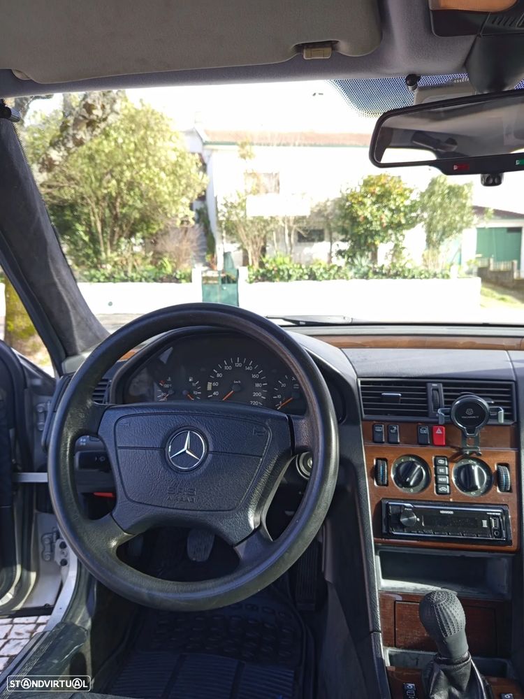 Mercedes-Benz C 220 D Elegance - 11