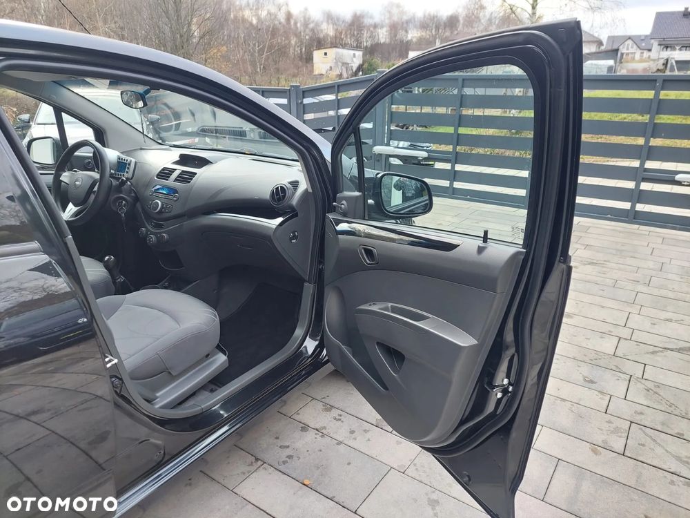 Chevrolet Spark 1.0 LS - 29