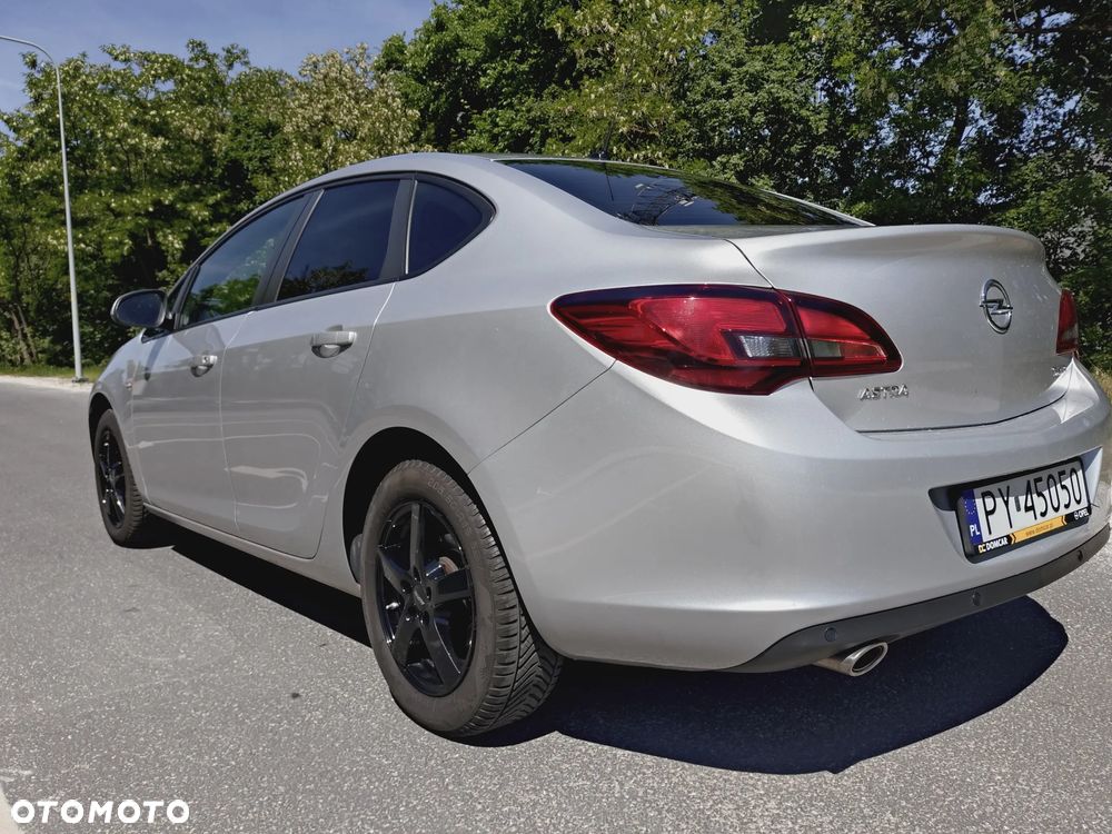Opel Astra 1.4 T Active EU6 - 12