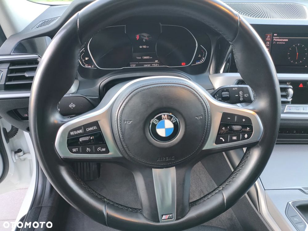 BMW Seria 3 318i - 24