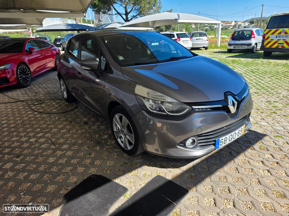 Renault Clio 1.5 dCi Dynamique S - 8