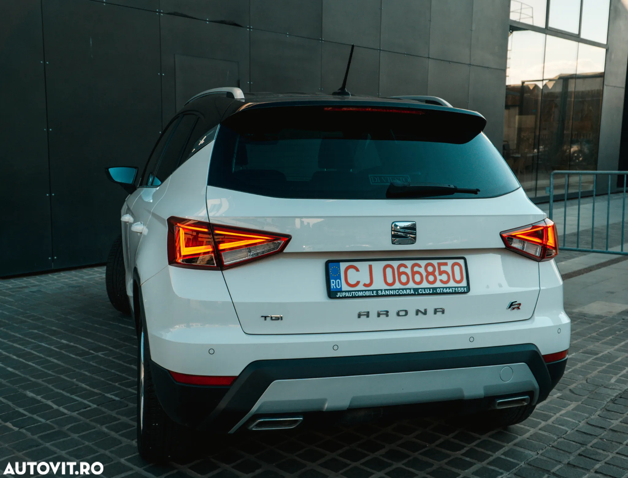 Seat Arona 1.0 TGI FR - 9