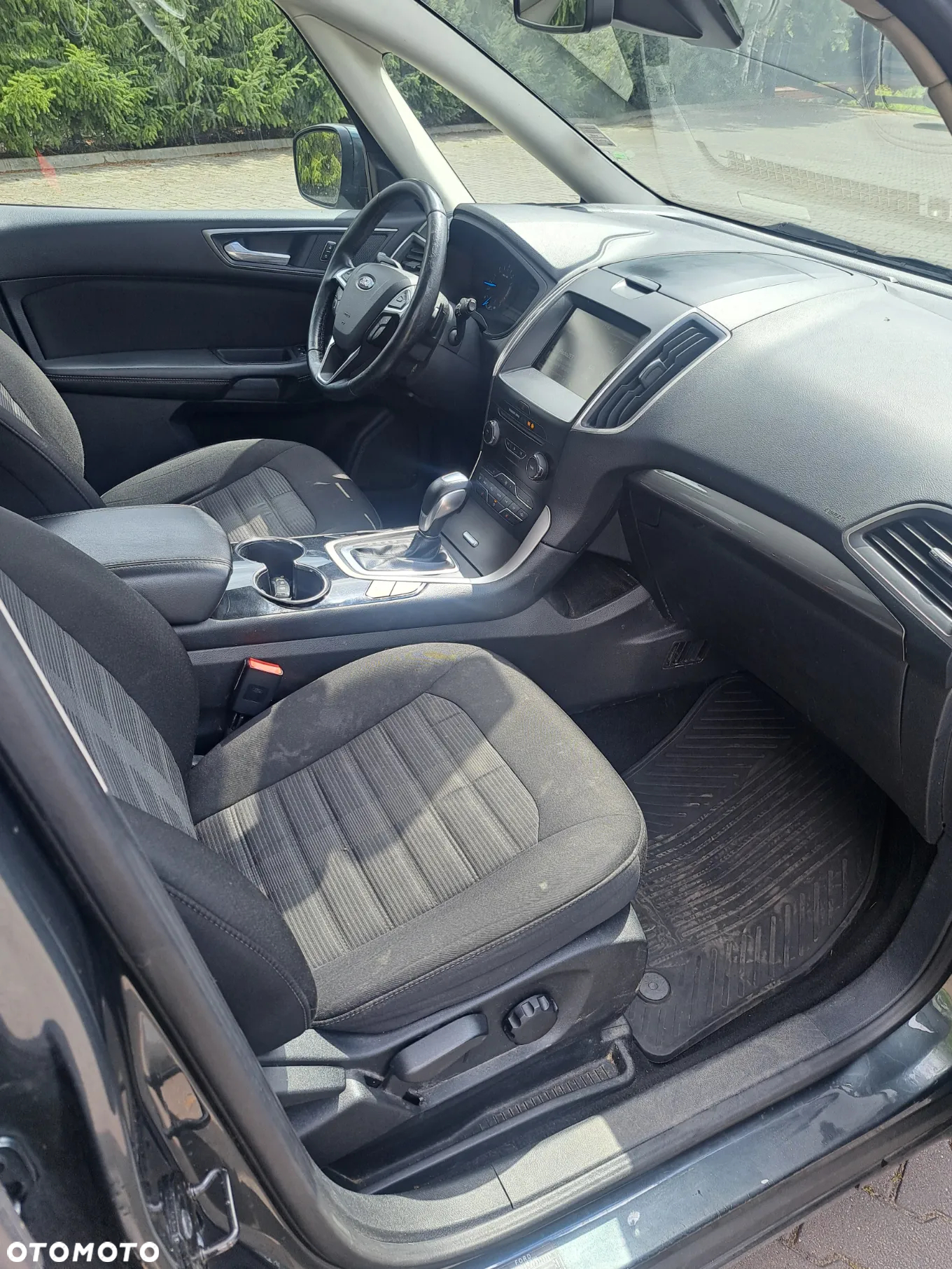 Ford Galaxy - 13