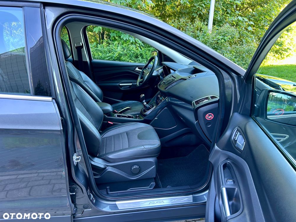 Ford Kuga 1.5 EcoBoost 2x4 Titanium - 15