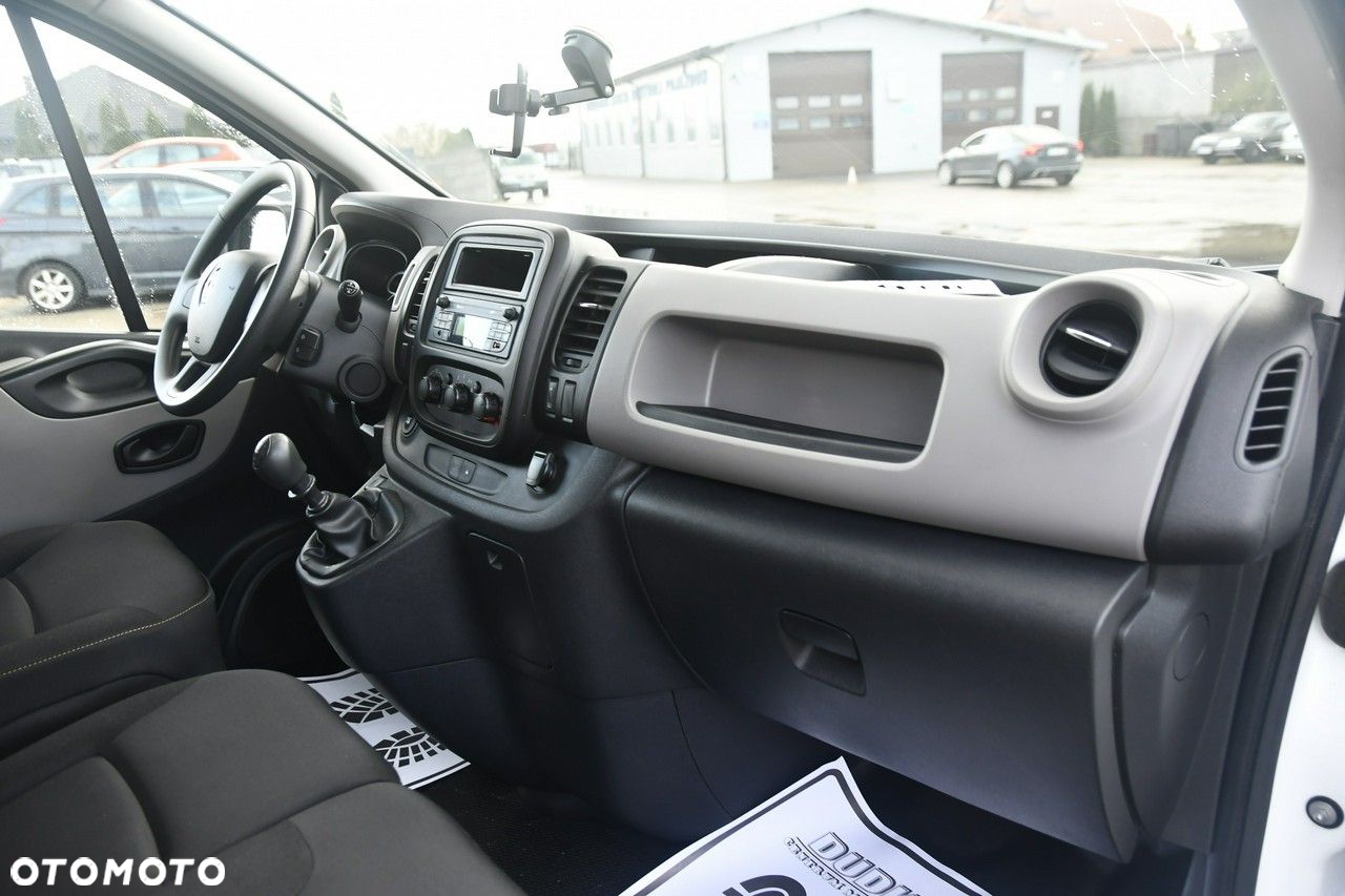 Renault Trafic - 16