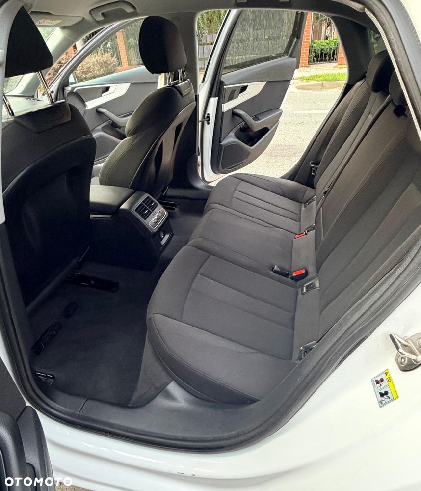 Audi A4 Limousine 35 TFSI mHEV Advanced S tronic - 11