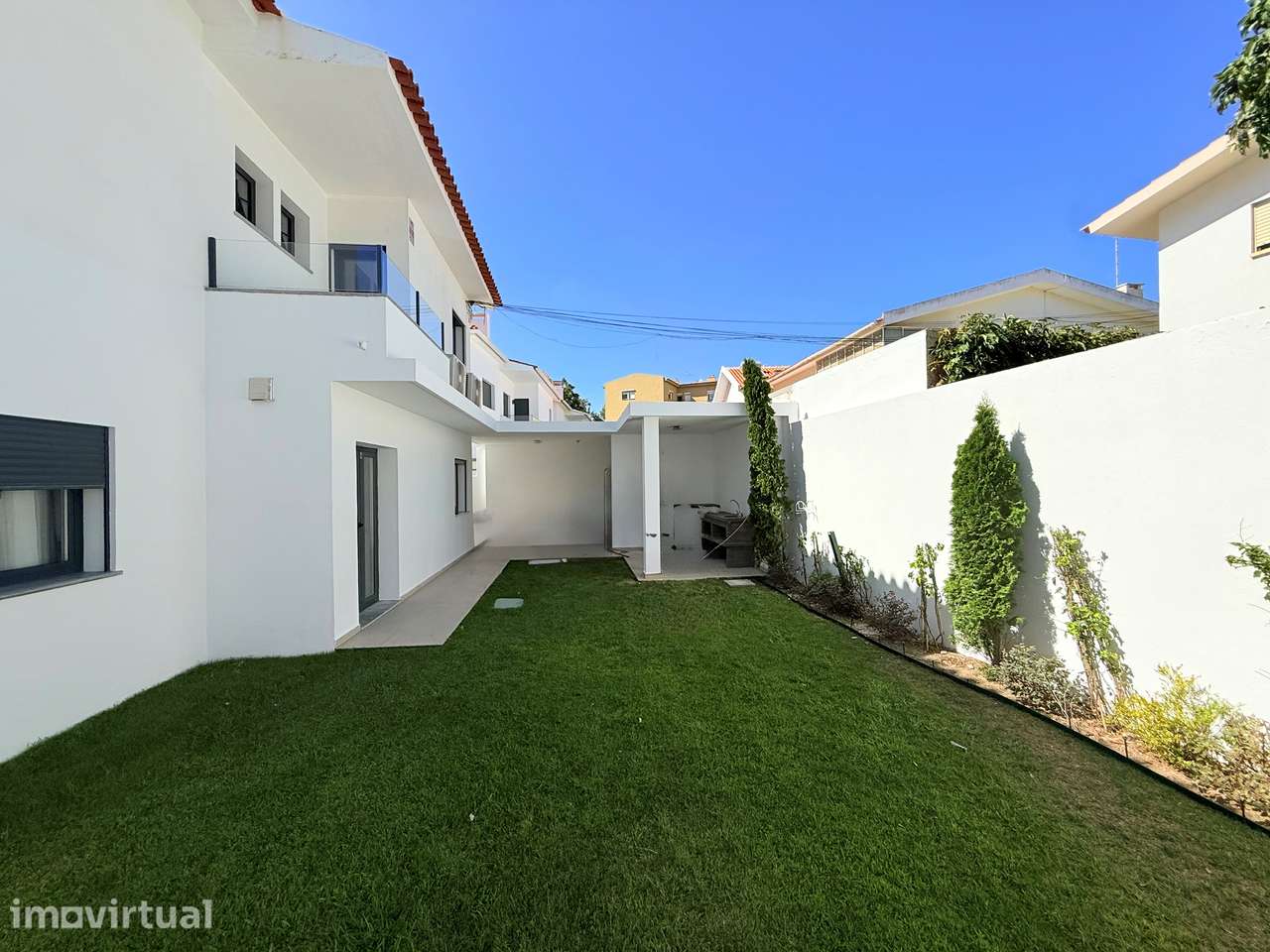 Moradia T4 remodelada com jardim e a 500m do mar, Cascais - Grande imagem: 3/60