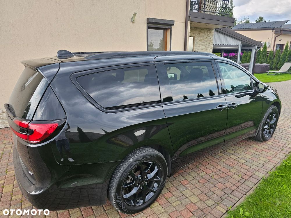 Chrysler Pacifica - 18