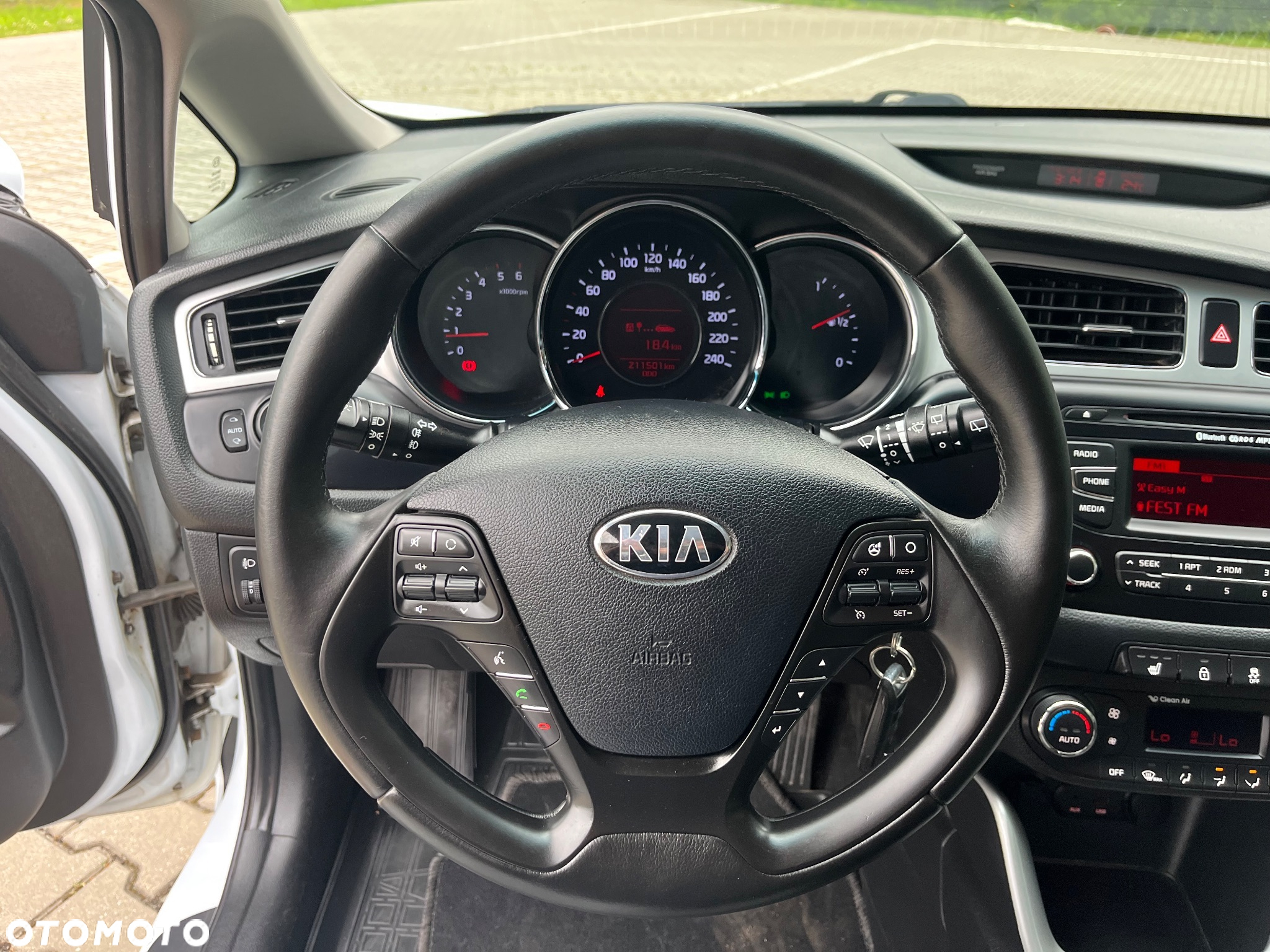 Kia Ceed 1.6 CRDi 128 Vision - 10