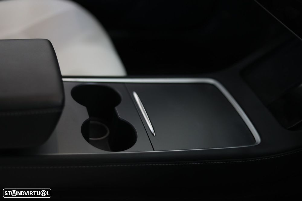 Tesla Model 3 Long-Range Dual Motor AWD - 25