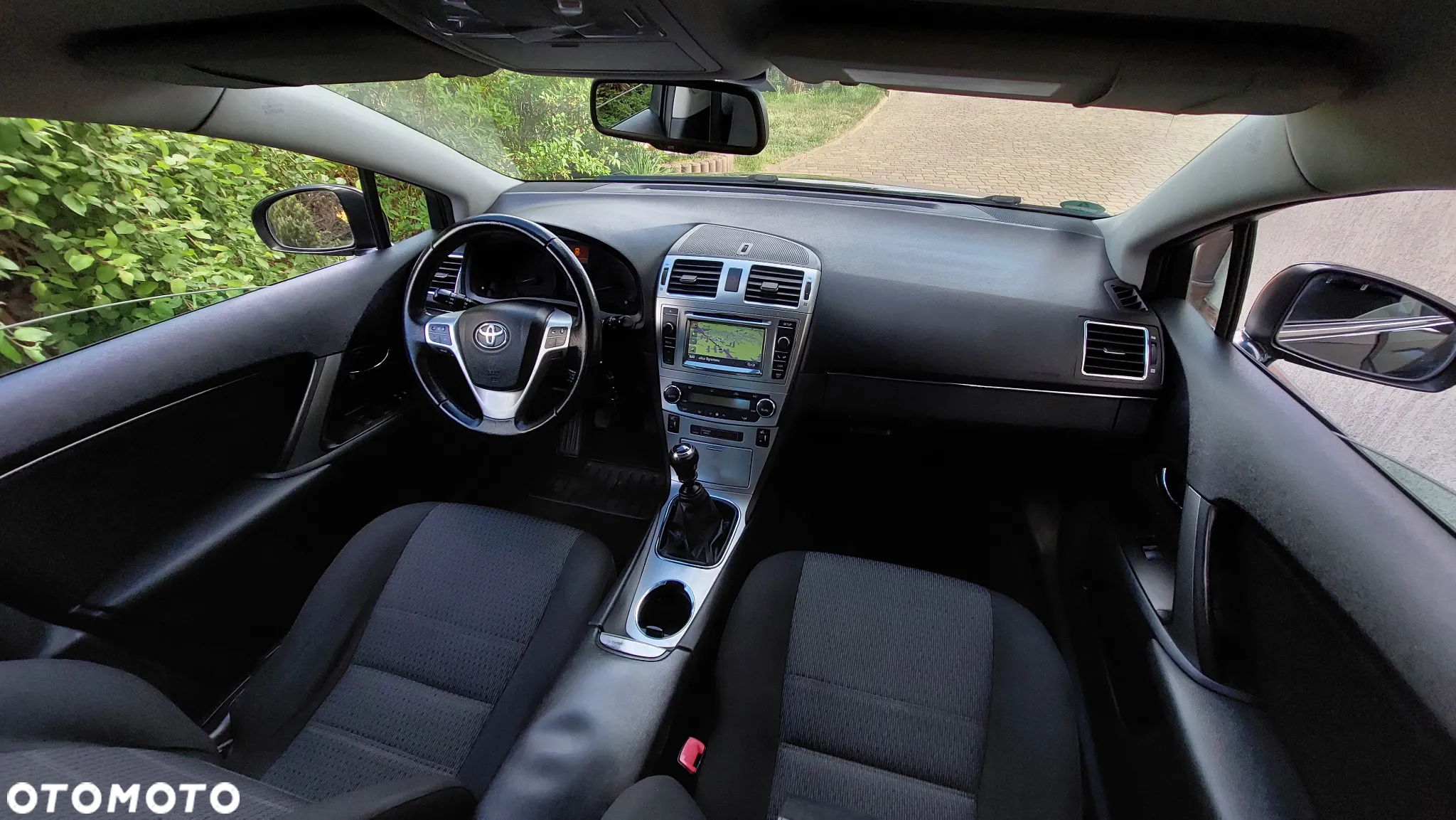 Toyota Avensis 1.8 Sol plus NAVI - 17