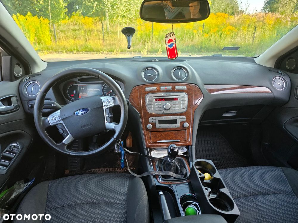 Ford Mondeo 1.8 TDCi Ghia - 8