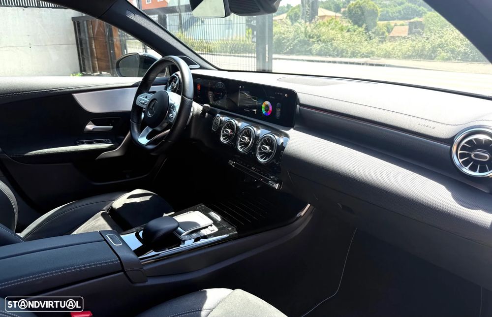 Mercedes-Benz A 250 e 8G-DCT Edition AMG Line - 24