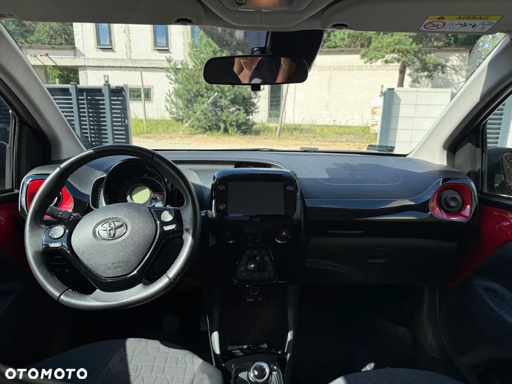 Toyota Aygo x.shift x-play connect - 7