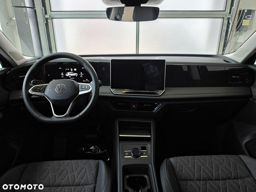Volkswagen Tiguan - 17