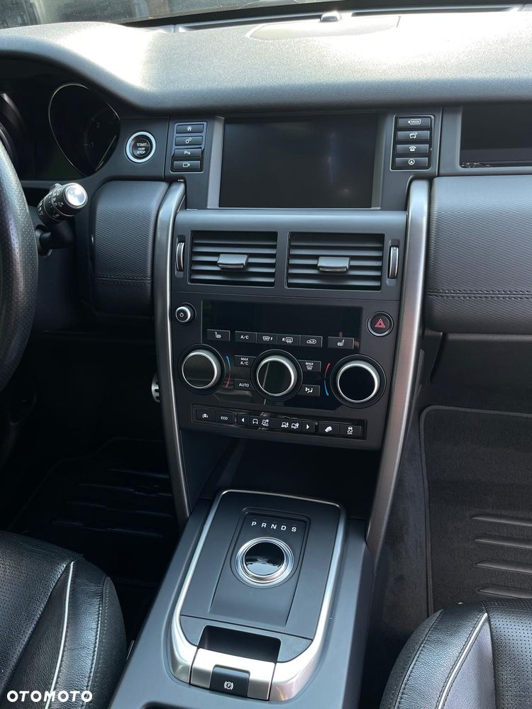 Land Rover Discovery Sport 2.0 D180 R-Dynamic HSE - 28