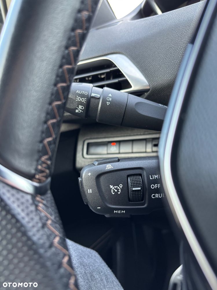 Peugeot 5008 1.2 PureTech GT S&S - 16