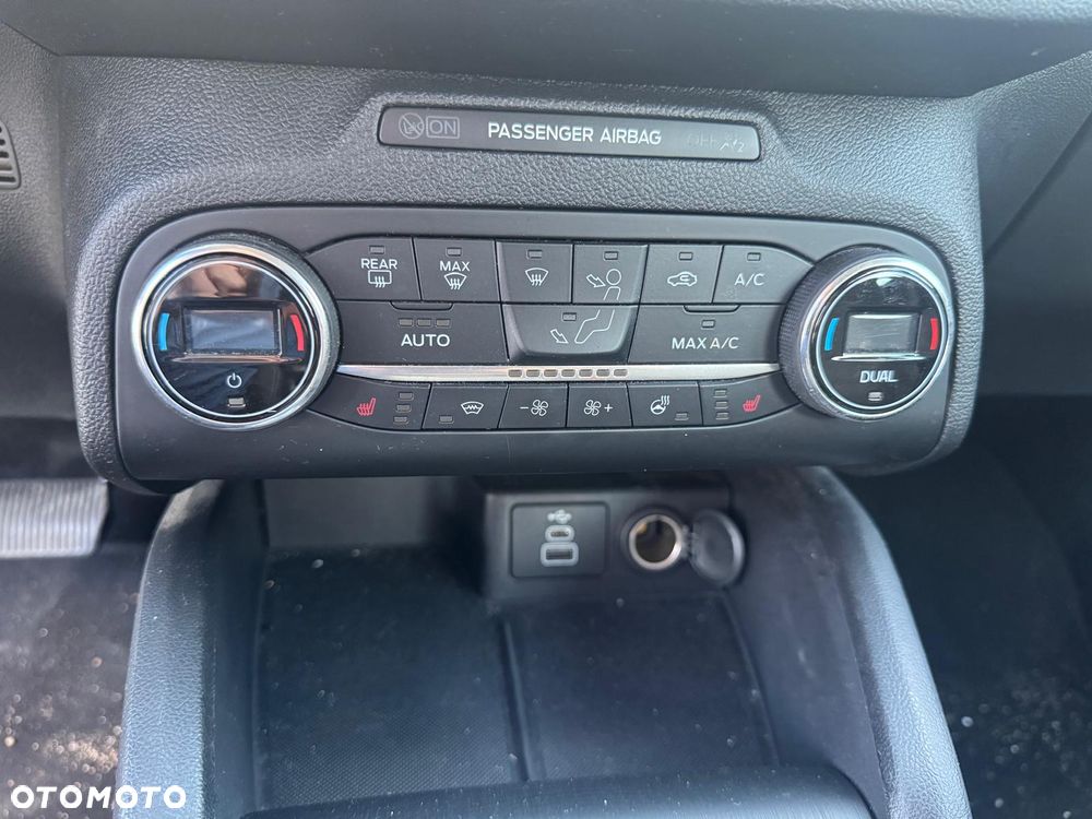 Ford Focus 1.5 EcoBlue Start-Stopp-System TITANIUM - 16