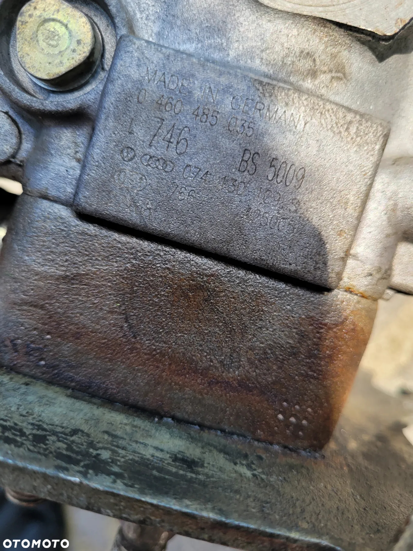 ORYGINALNY OSPRZĘT SILNIKA VW T4 2.4 TDI - 32
