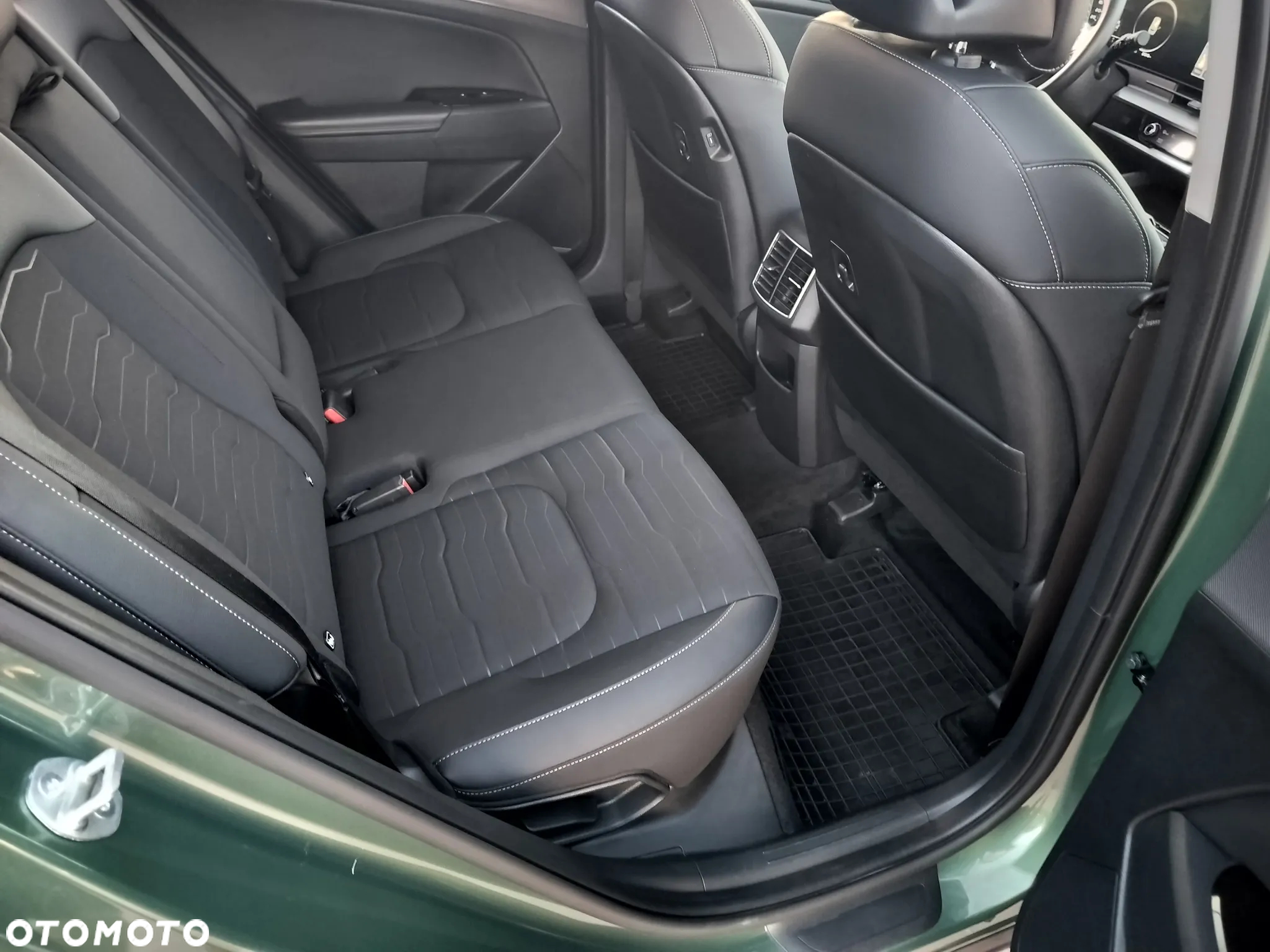 Kia Sportage 1.6 T-GDI HEV Business Line 2WD - 29