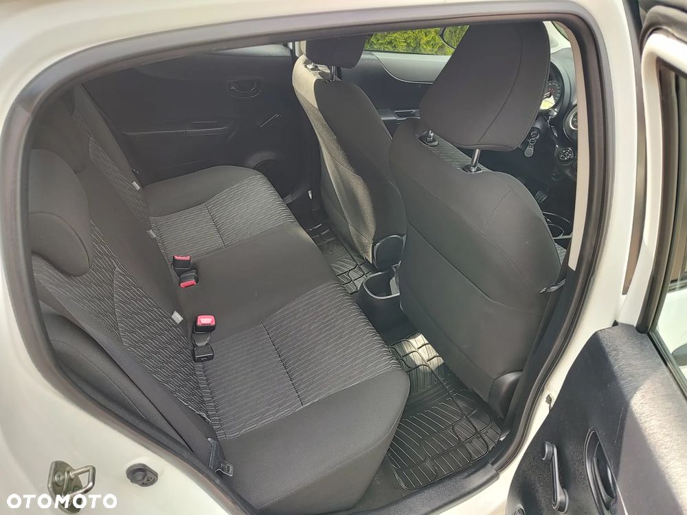 Toyota Yaris - 20