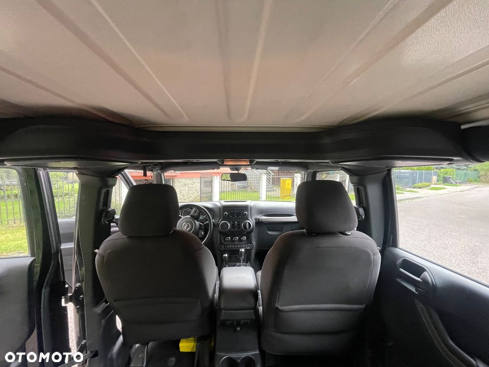 Jeep Wrangler 2.8 CRD Unlim Sport - 8