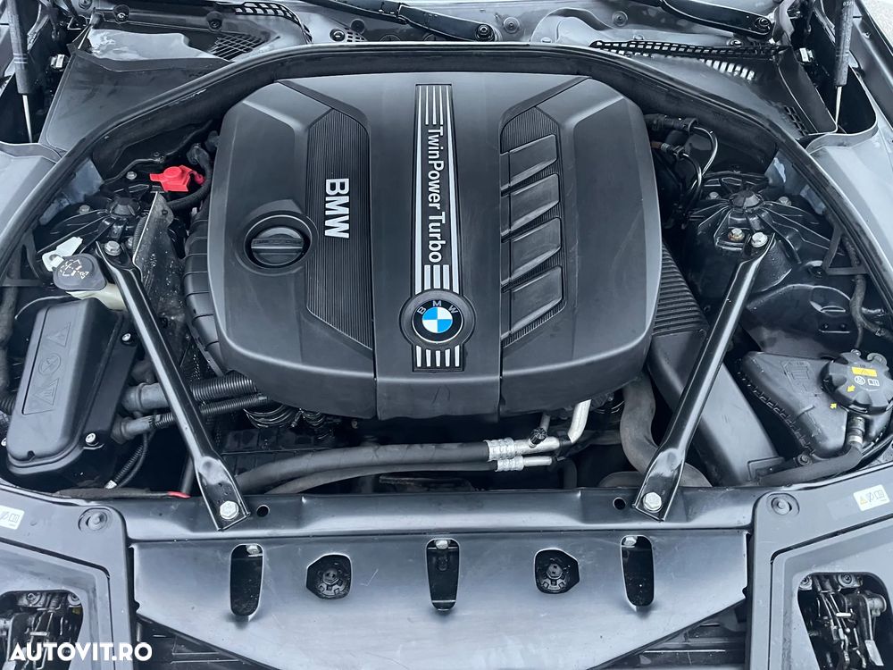 BMW Seria 5 520d Sport-Aut. - 41