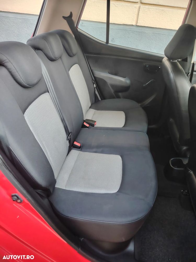 Hyundai i10 1.1 FIFA WM Edition - 9