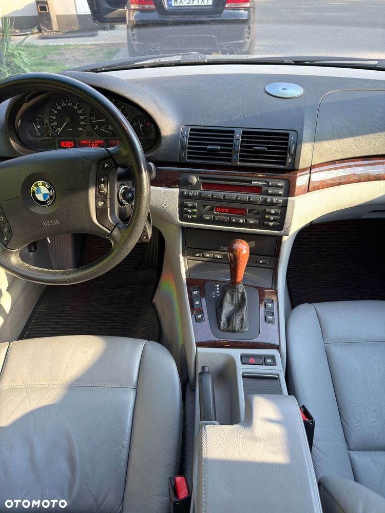 BMW Seria 3 325i - 9