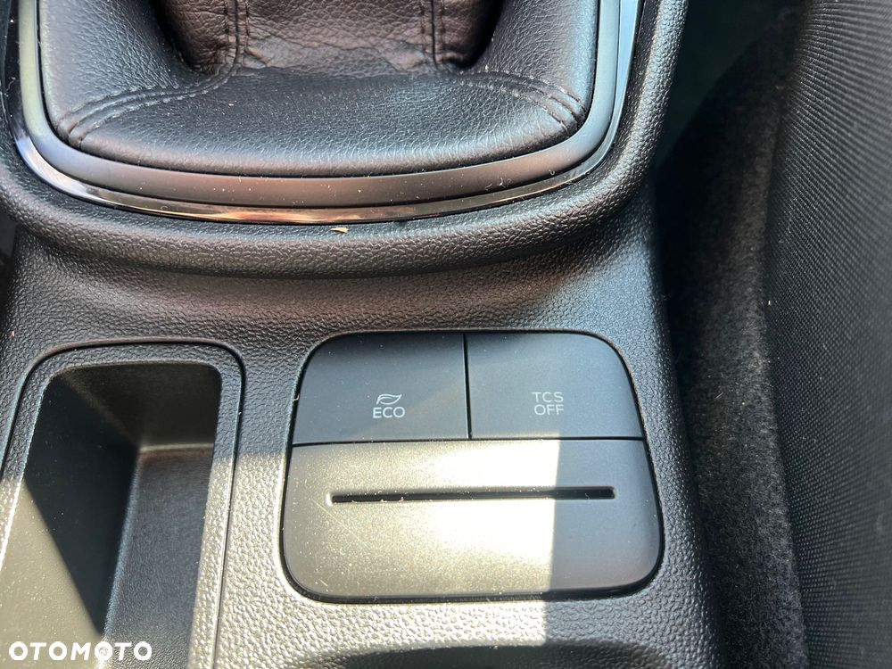 Ford Fiesta 1.1 S&S COOL&CONNECT - 19