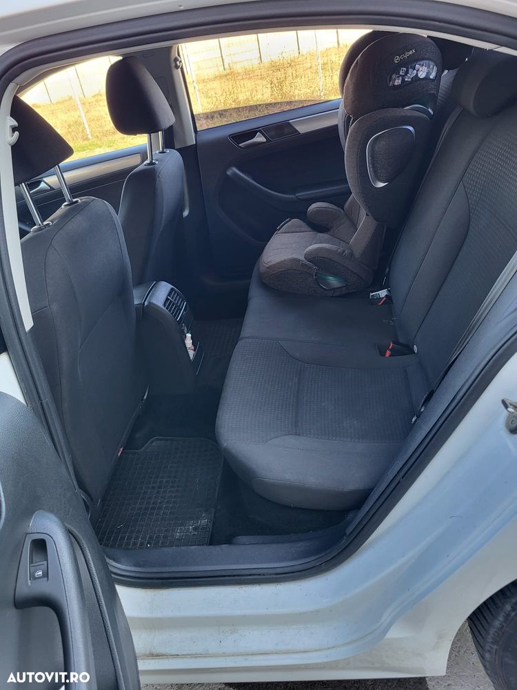 Volkswagen Jetta - 20