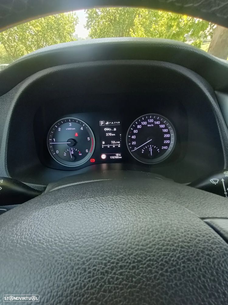 Hyundai Tucson 1.7 CRDi Premium DCT - 10
