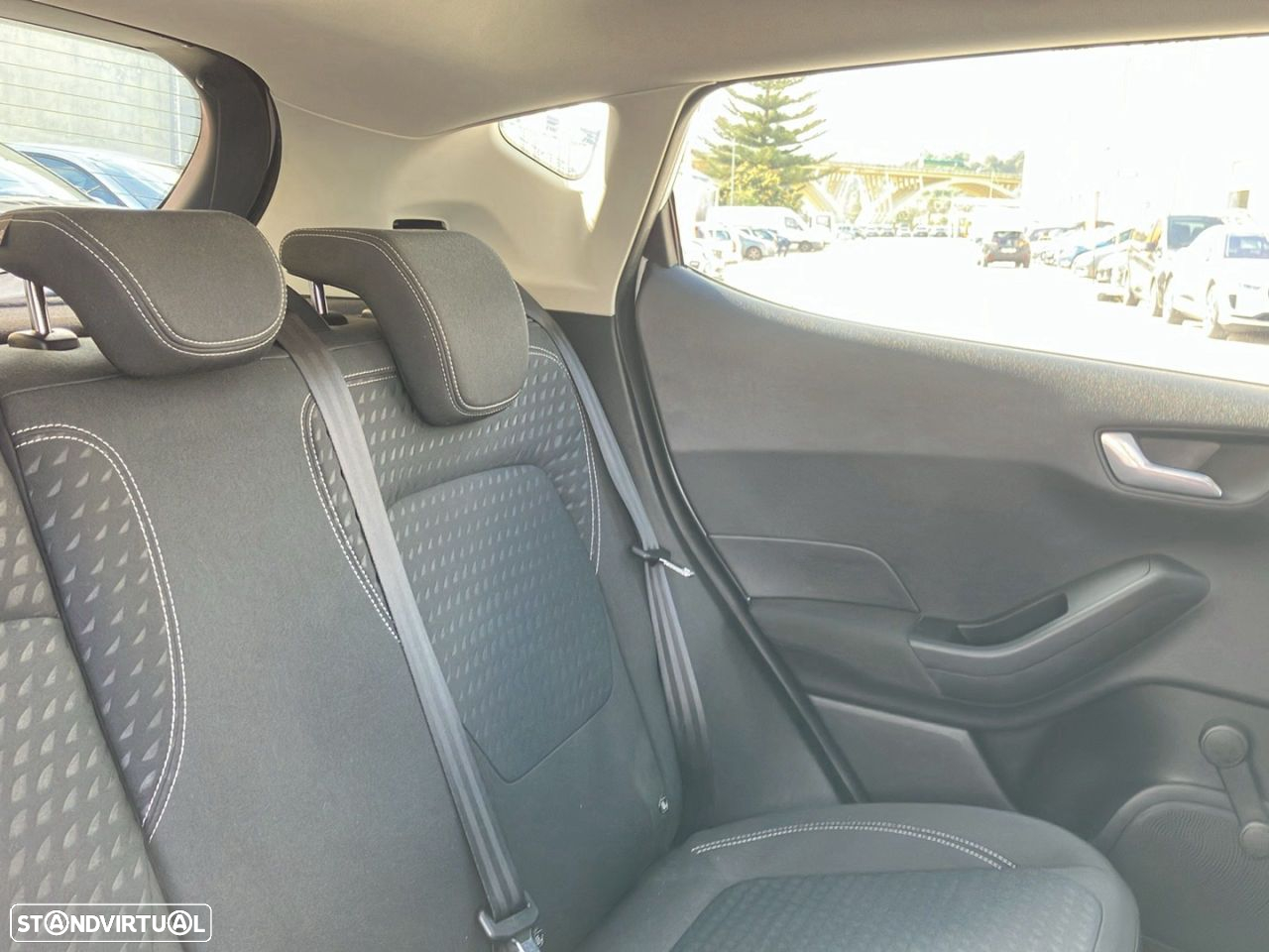Ford Fiesta 1.5 TDCi Titanium - 20
