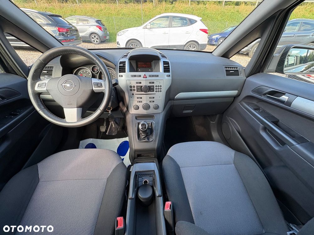 Opel Zafira 1.6 Cosmo - 22