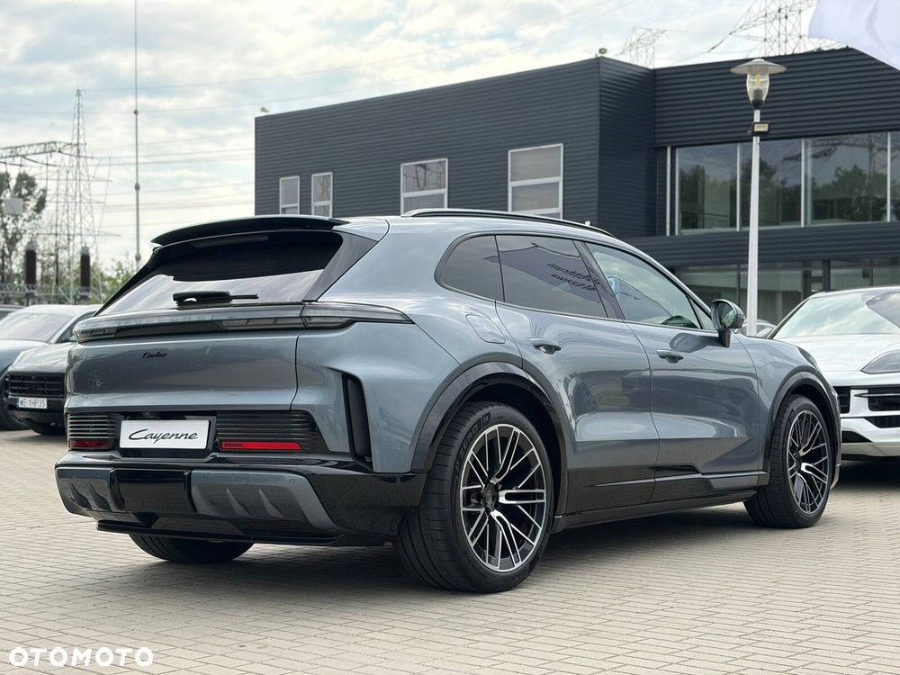 Porsche Cayenne - 5